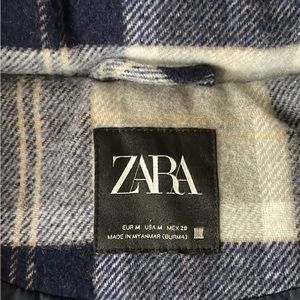 Zara plaid print sz medium jacket.
